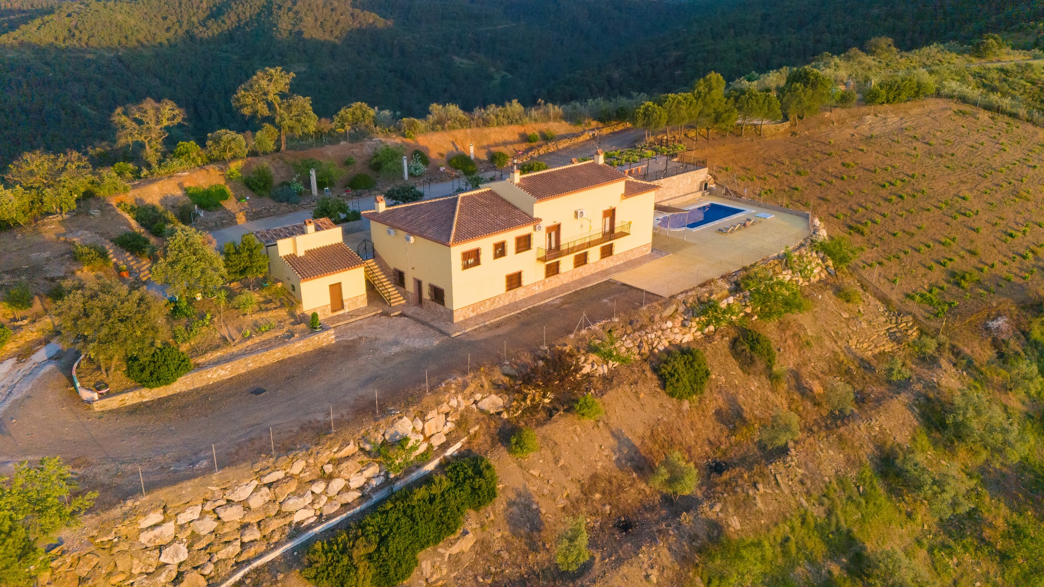 Vista aérea de Mirador de los Palomos y su entorno rural